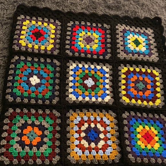 Granny Square Afghan - Picture 11 of 12
